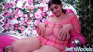 Chubby babe rose d kush rides a big silicon prick