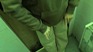 �novia infiel se folla a desconocido en ba�o publico