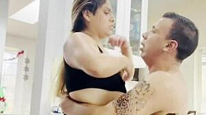 orgasmo casero con latina caliente