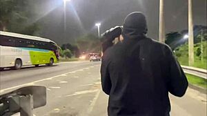 Esposa Com Outro Na Frente Do Corno Dando Gostoso Em Via Publica E Pelos Leva Ele Pro Seu Cafofo E Inicia Uma Sessao De Esfregar Esfregar Ate O Amigo Nao Aguenta E Bota Tudo Ate Os Ovos