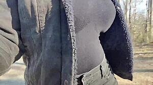 Southern dick sucker gives roadside assistance with deepthroat