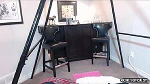 Maxine spreads her bubble ass tu dildo fuck herself in webcam show