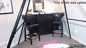 Maxine spreads her bubble ass tu dildo fuck herself in webcam show