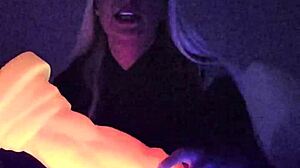reviewing my new 13 inch bulldog dildo