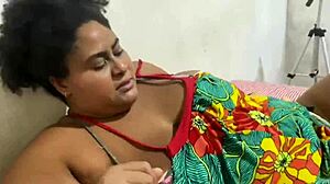 futanari flagrei um grande pau dildo na minha madrasta