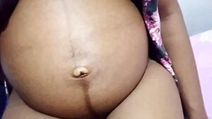 mommy milfs want to play with me
