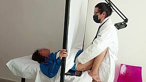 pinche doctor morboso de la clinica de ginecologia