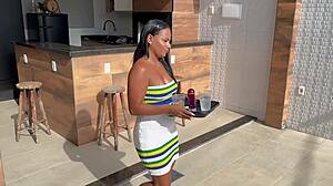 Preta Fodendo Muito Aguetando Logo Dois Negao Fodendo Ela Na Beira Da Piscina Completo No Red