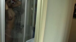 homemade video shows my nude girlfriend bathing in the tub
